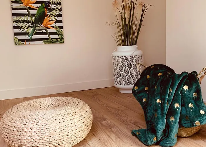 Apartment Warm & Wood