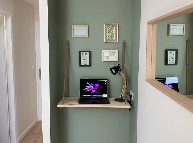 Apartment Warm & Wood